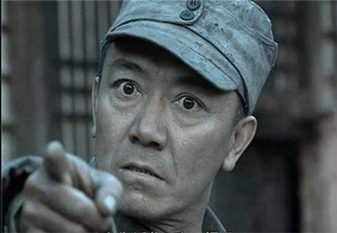 建议改成《酒馆在苏联》 建议改成《酒馆在苏联》