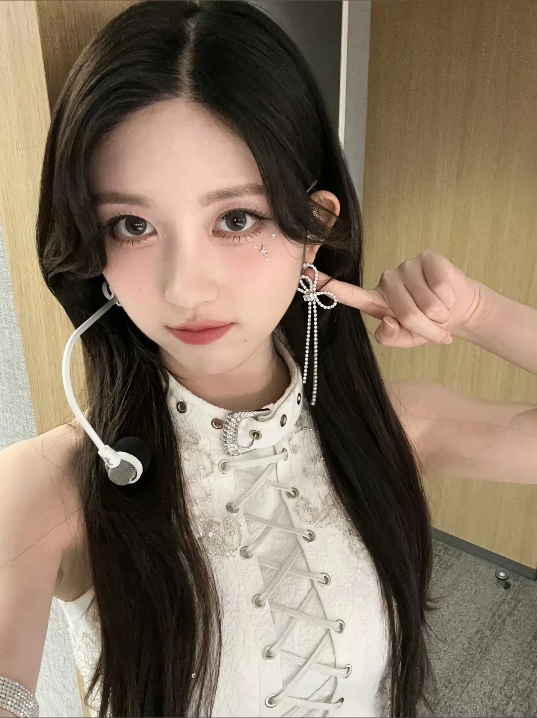 用户头像-暗巷的酒与诗